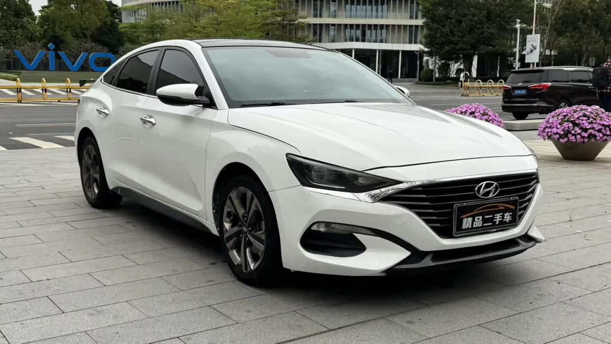 Hyundai Lafesta