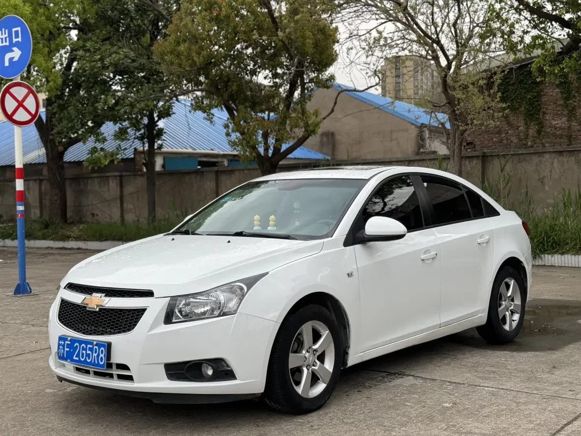 Chevrolet Monza (Cruze)  из Китая