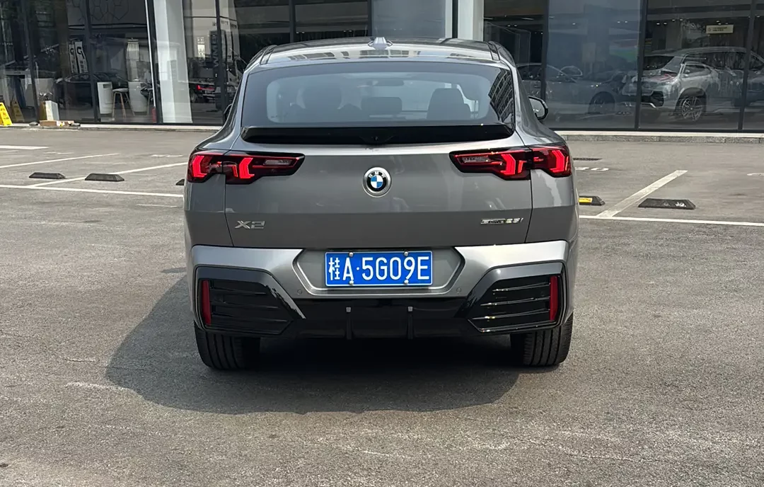 BMW X2