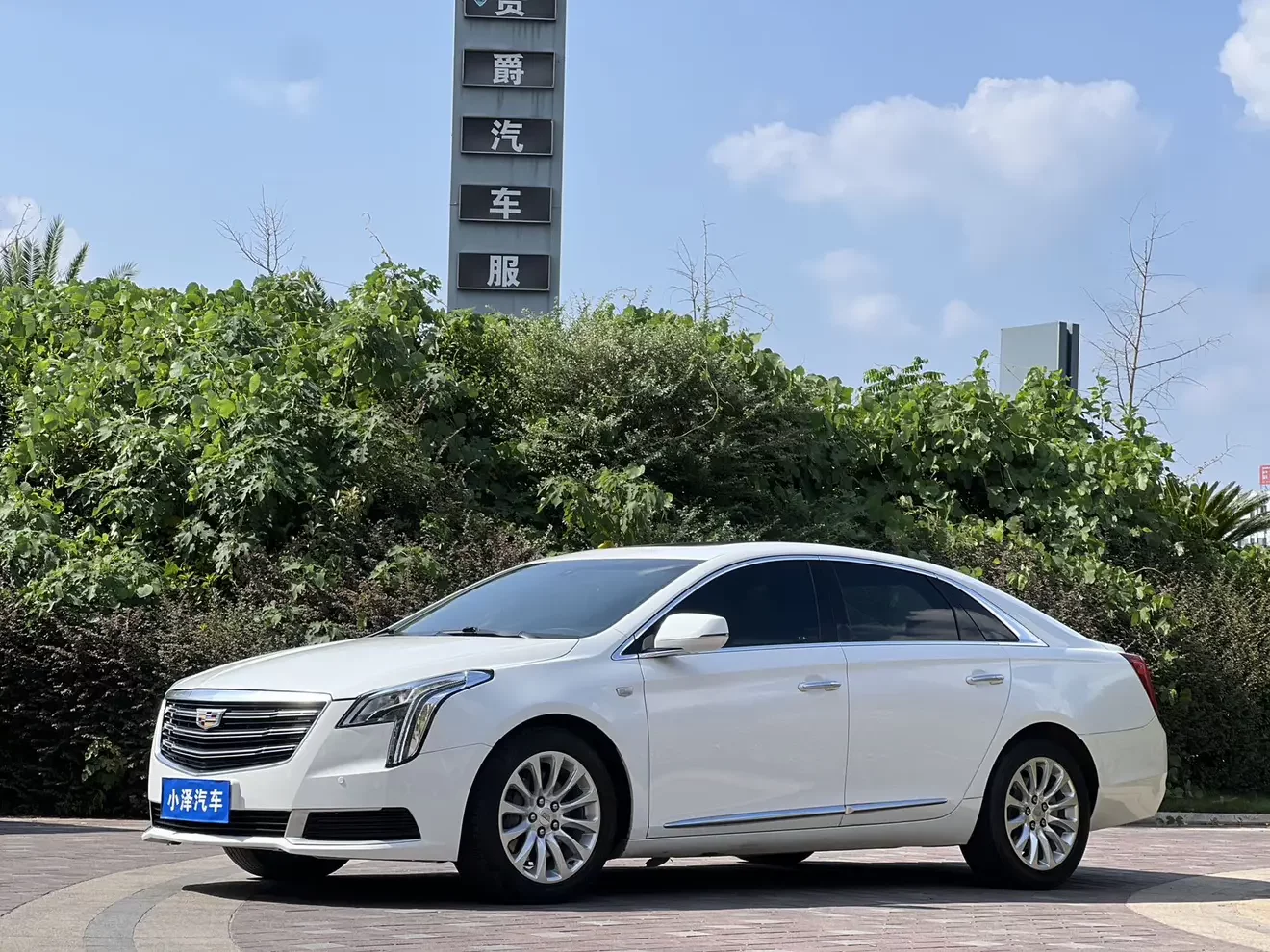 Cadillac XTS