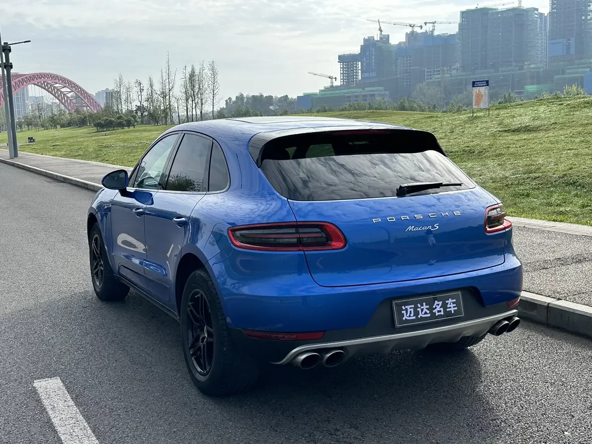 Porsche Macan