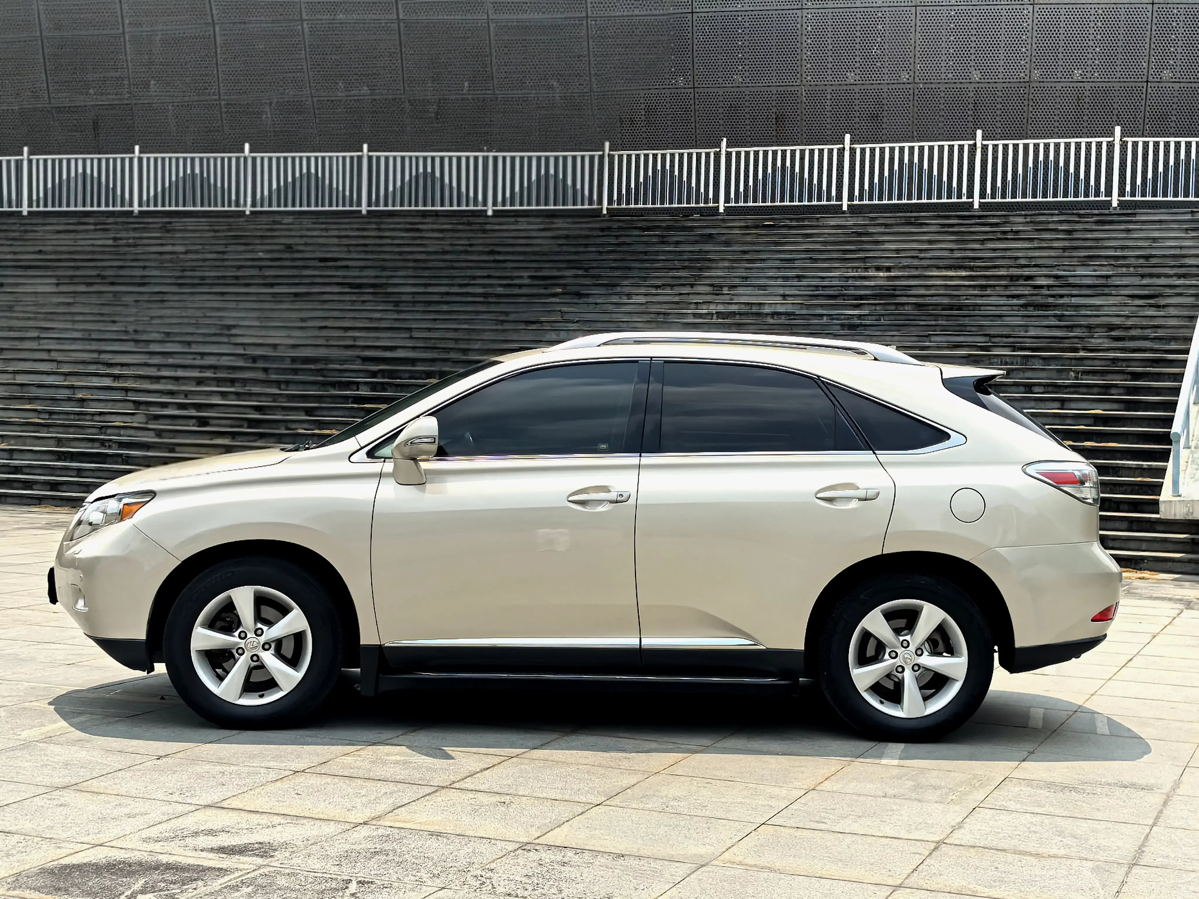 Lexus RX Classic