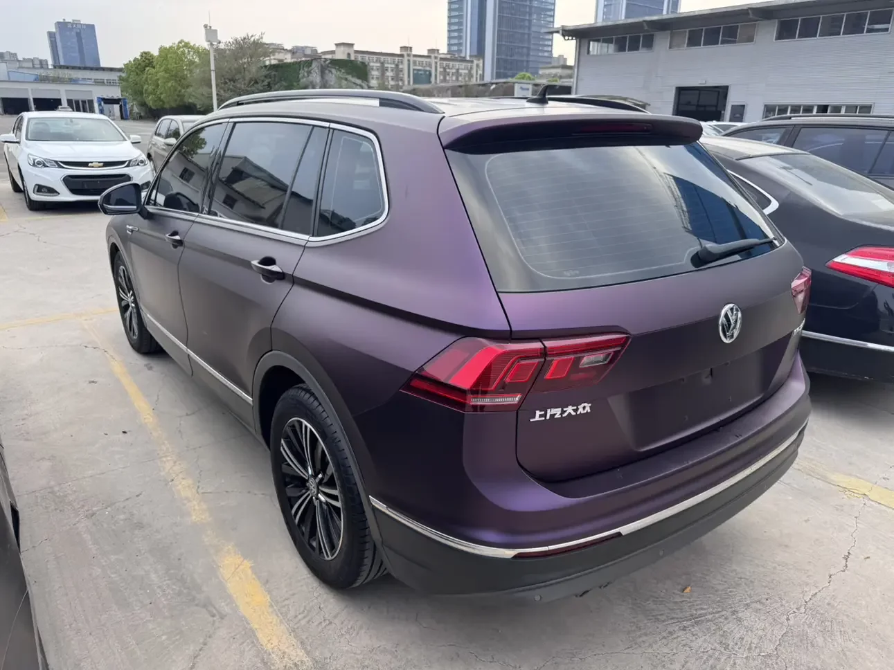 Volkswagen Tiguan L