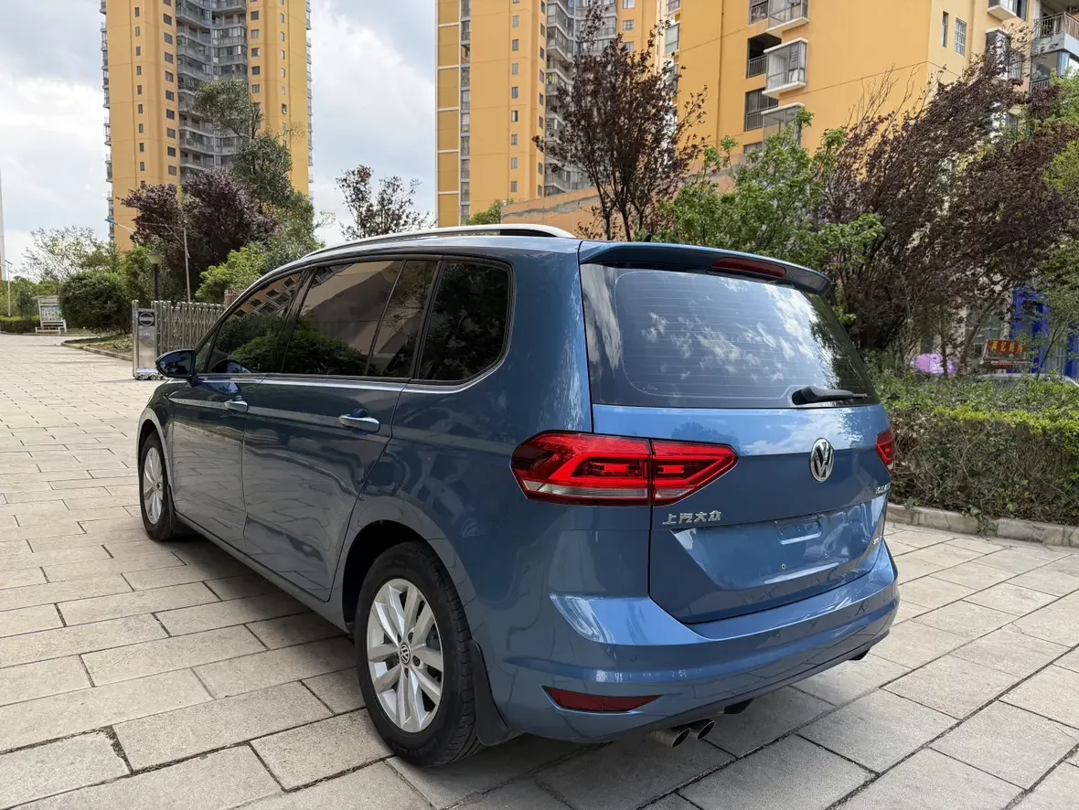 Volkswagen Touran L