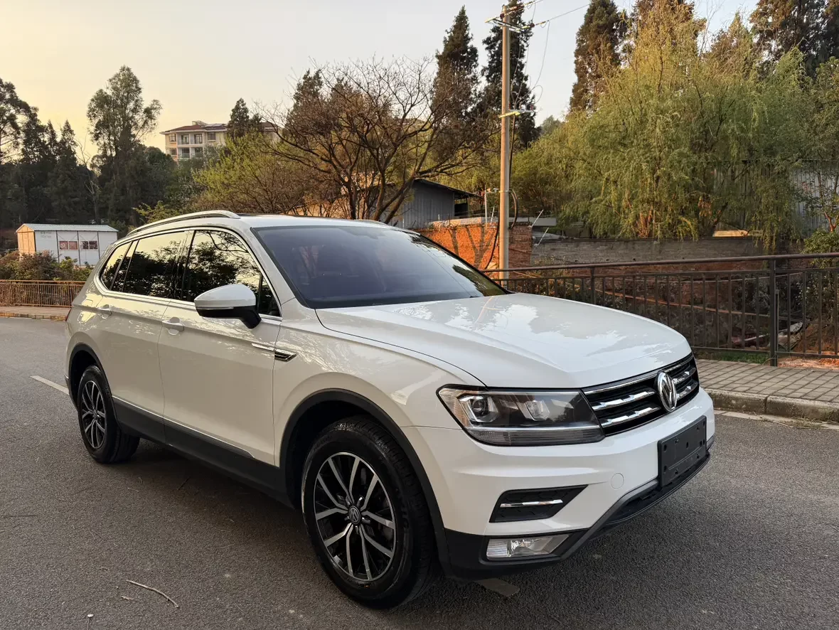 Volkswagen Tiguan L