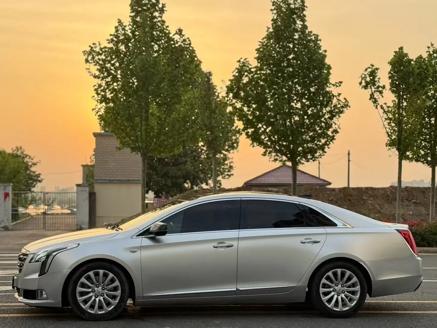 Cadillac XTS