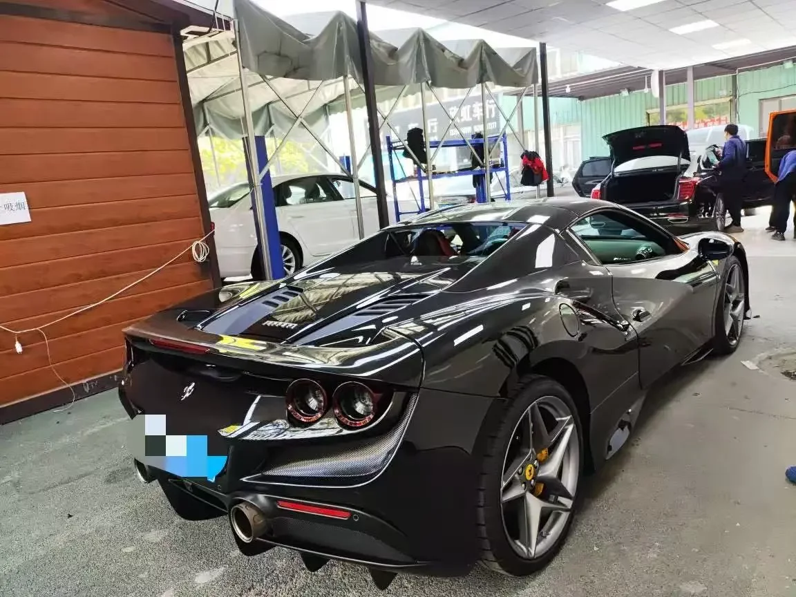 Ferrari F8
