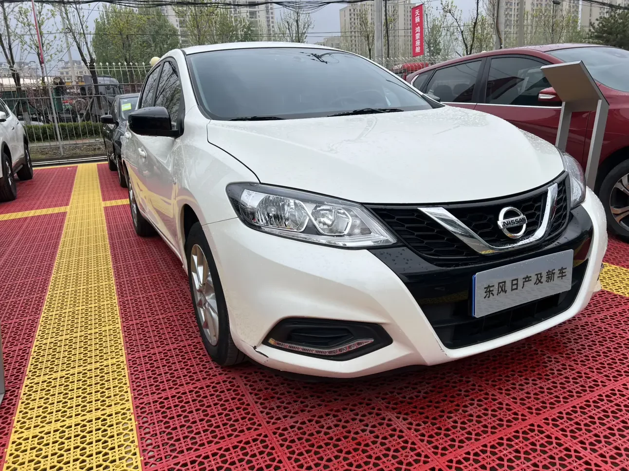 Nissan Tiida