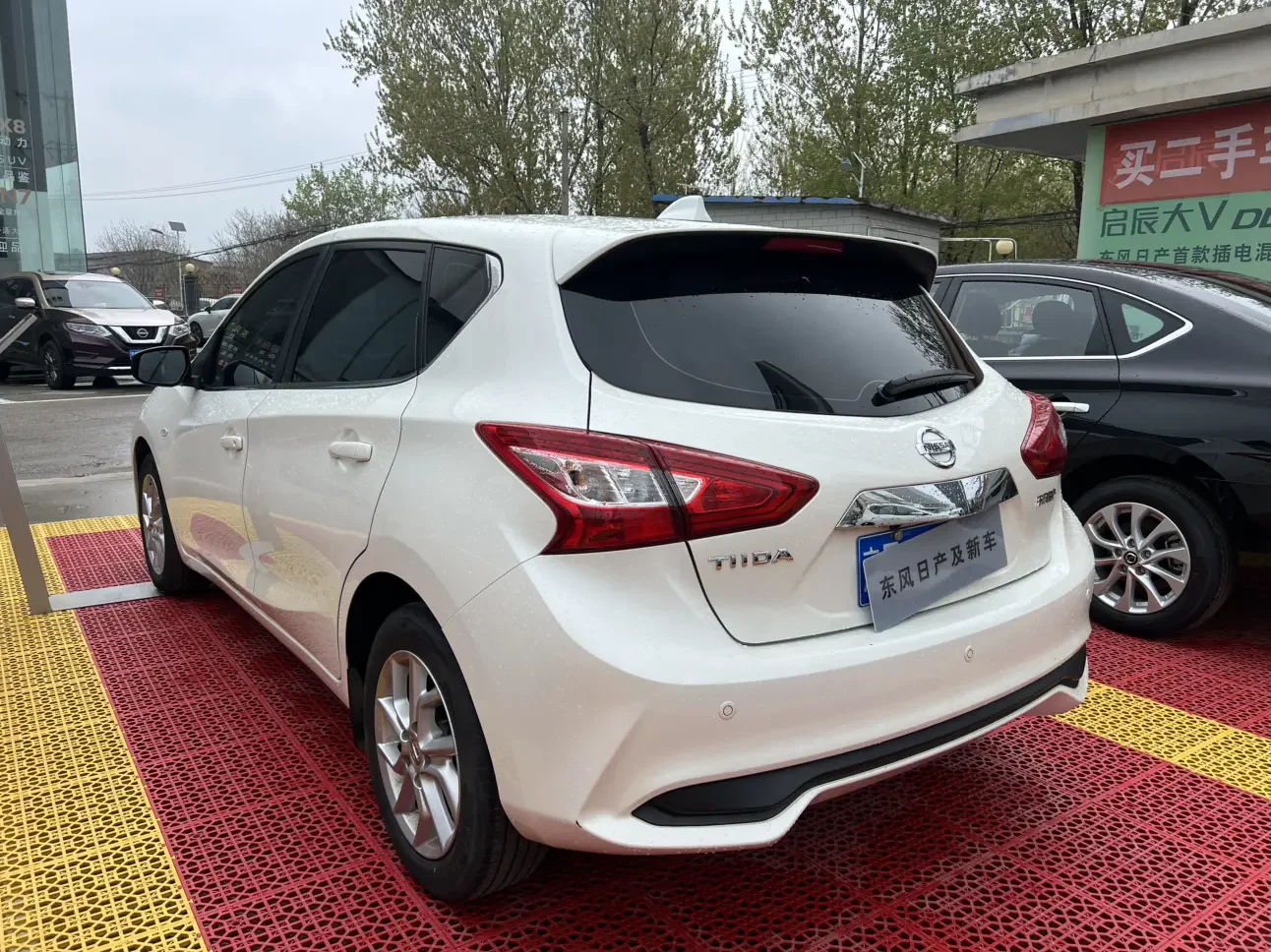 Nissan Tiida