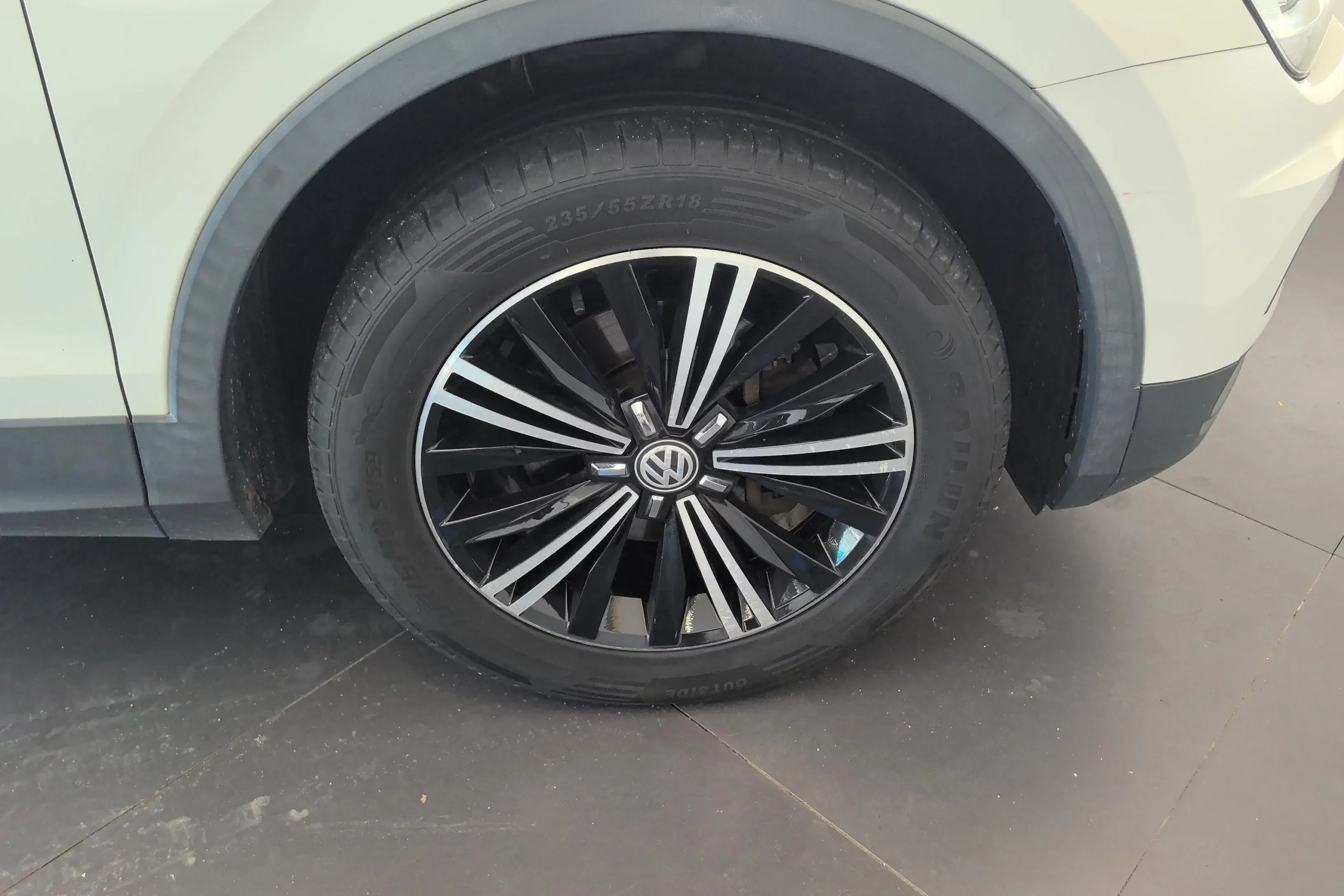 Volkswagen Tiguan L