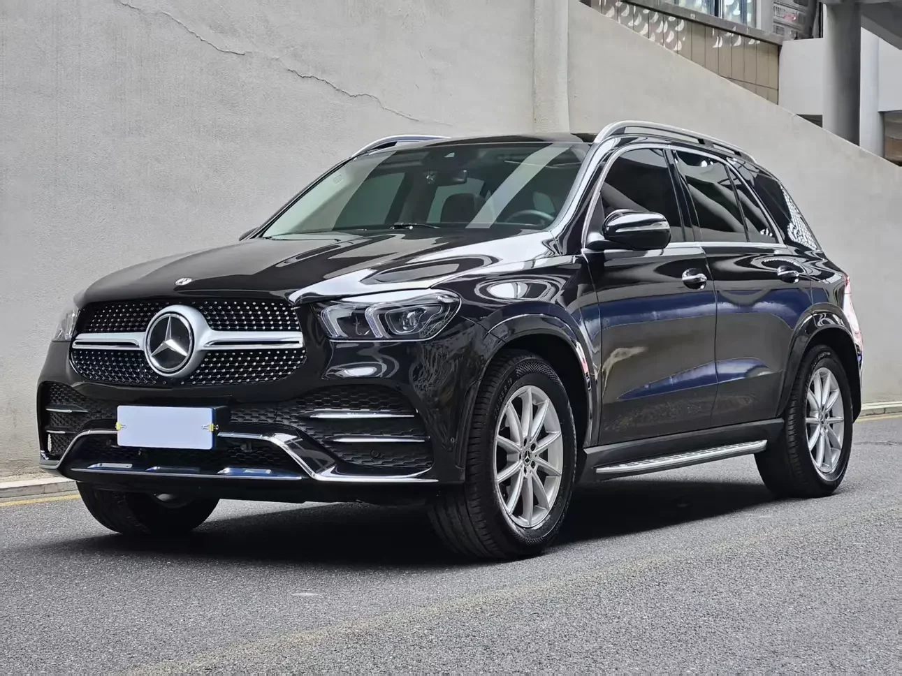 Mercedes-Benz GLE (Imported)