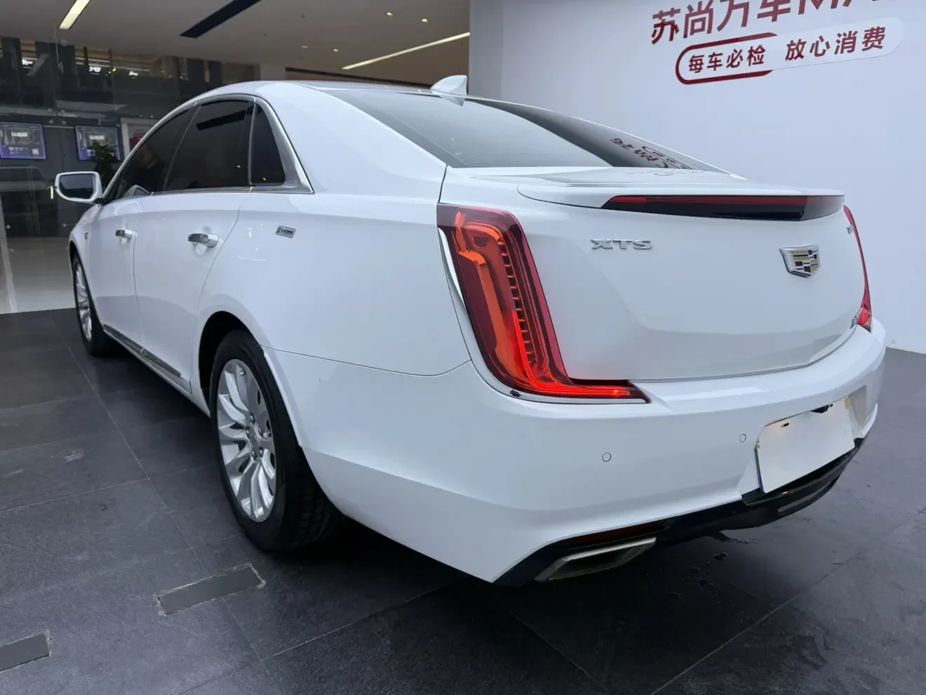 Cadillac XTS