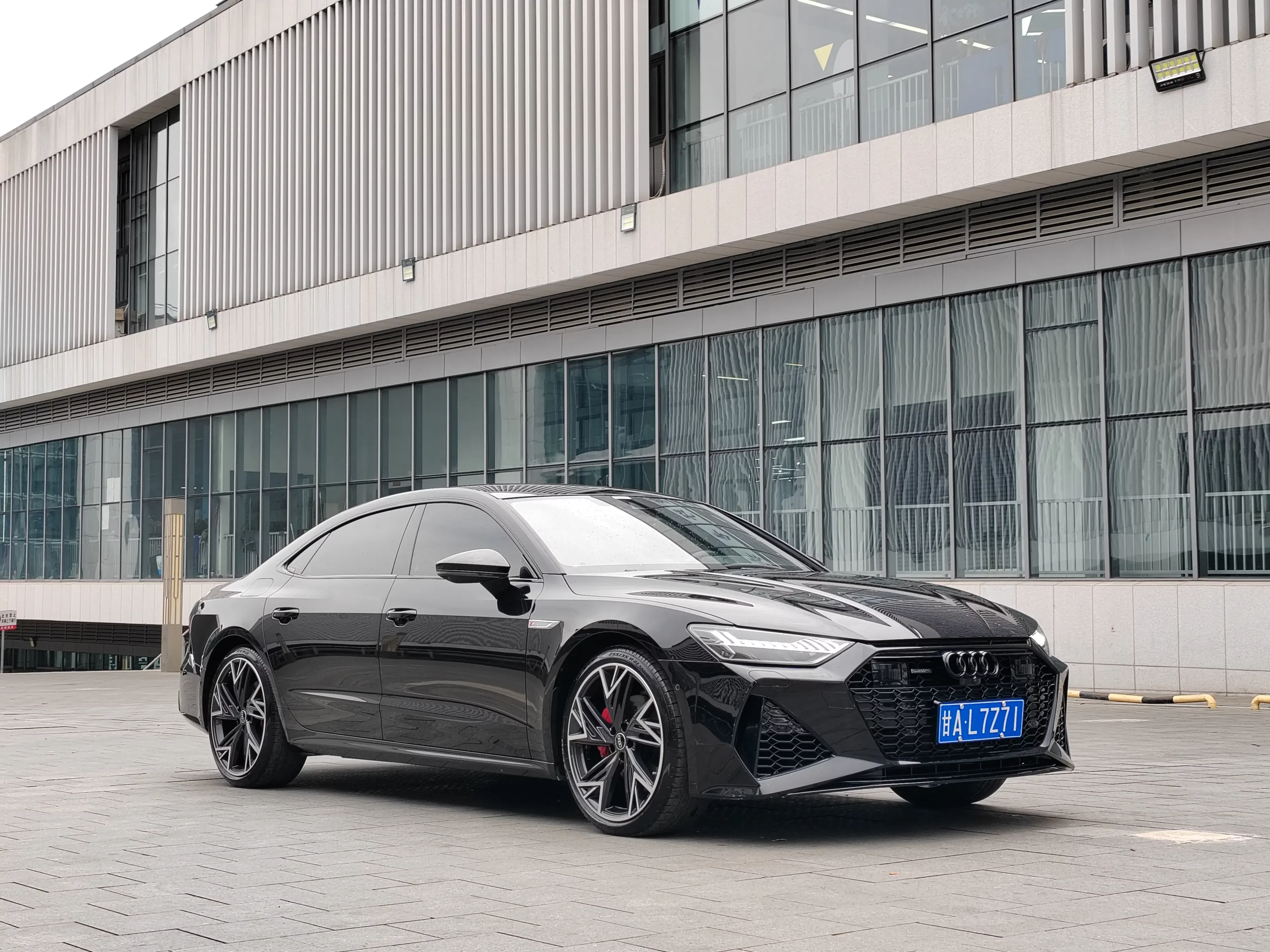 Audi A7L