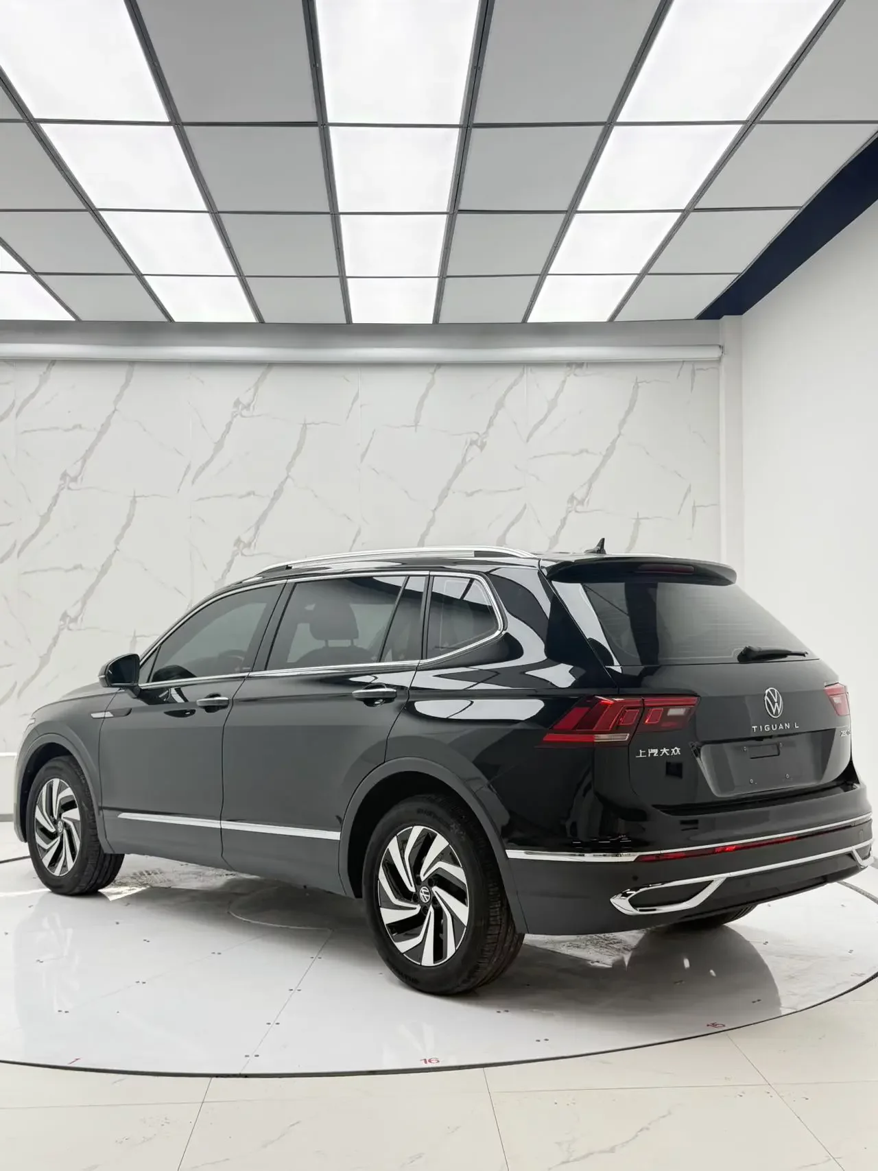 Volkswagen Tiguan L