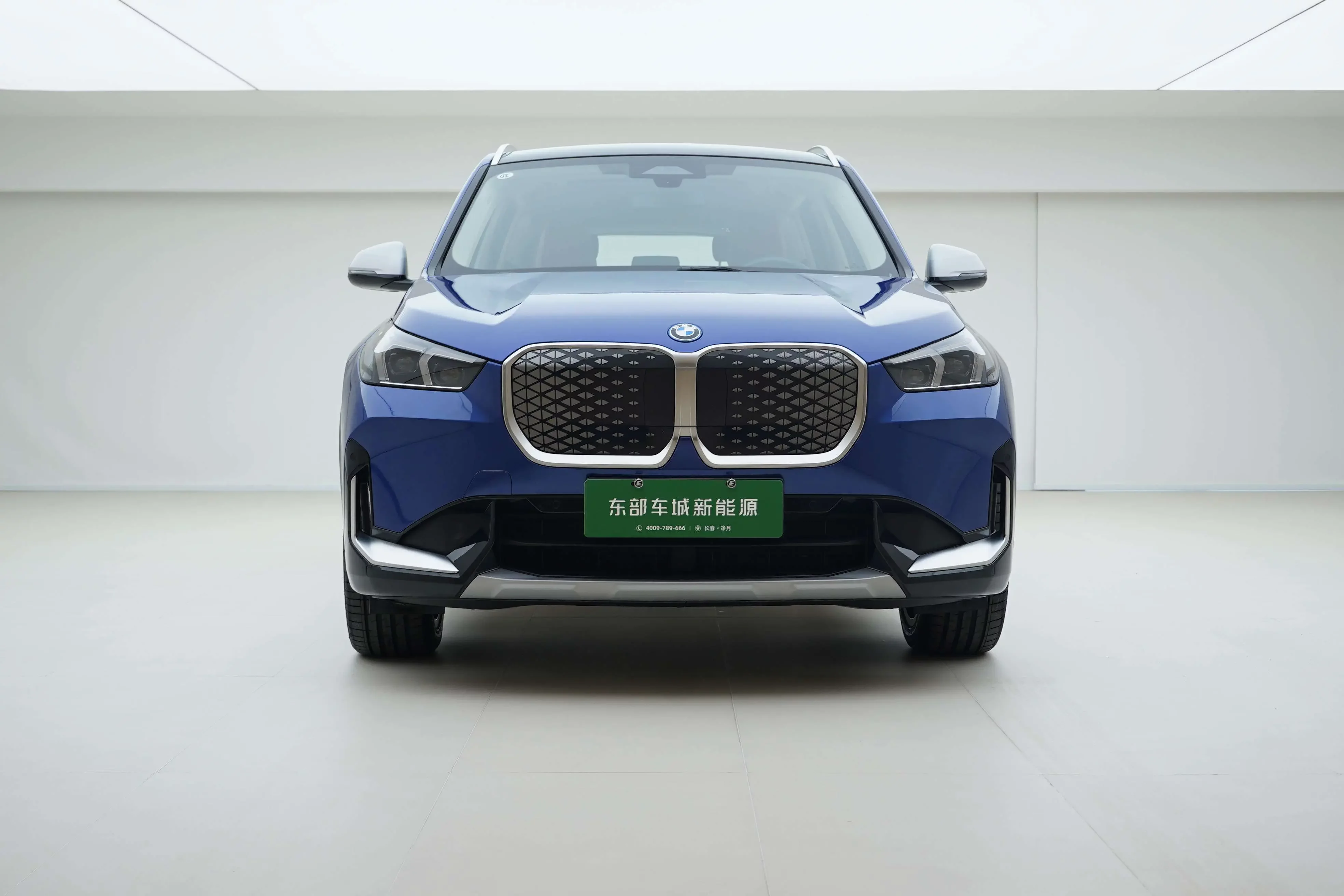 BMW iX1