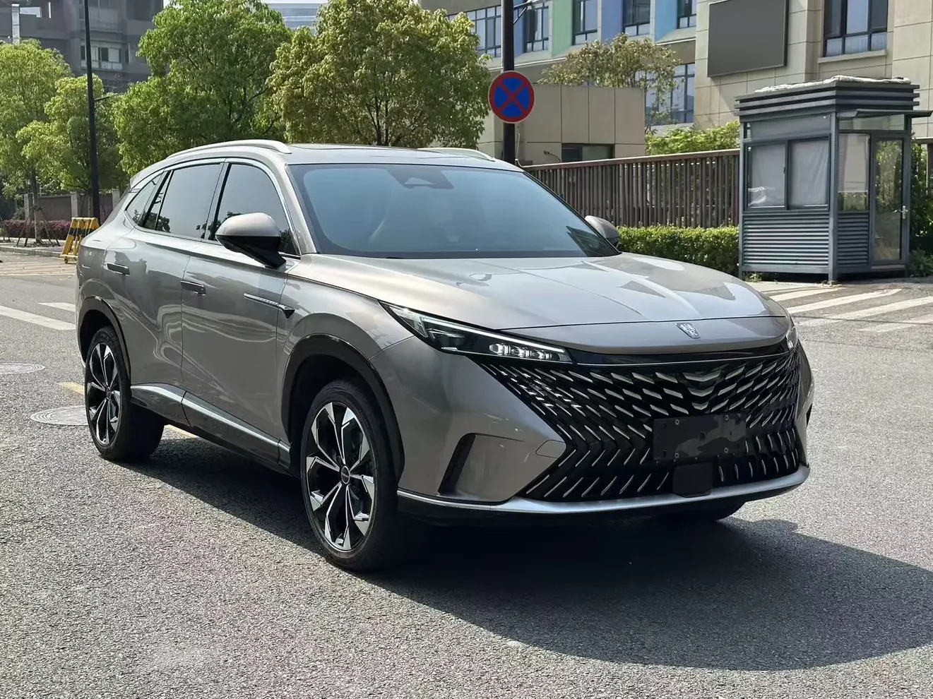 Roewe RX5
