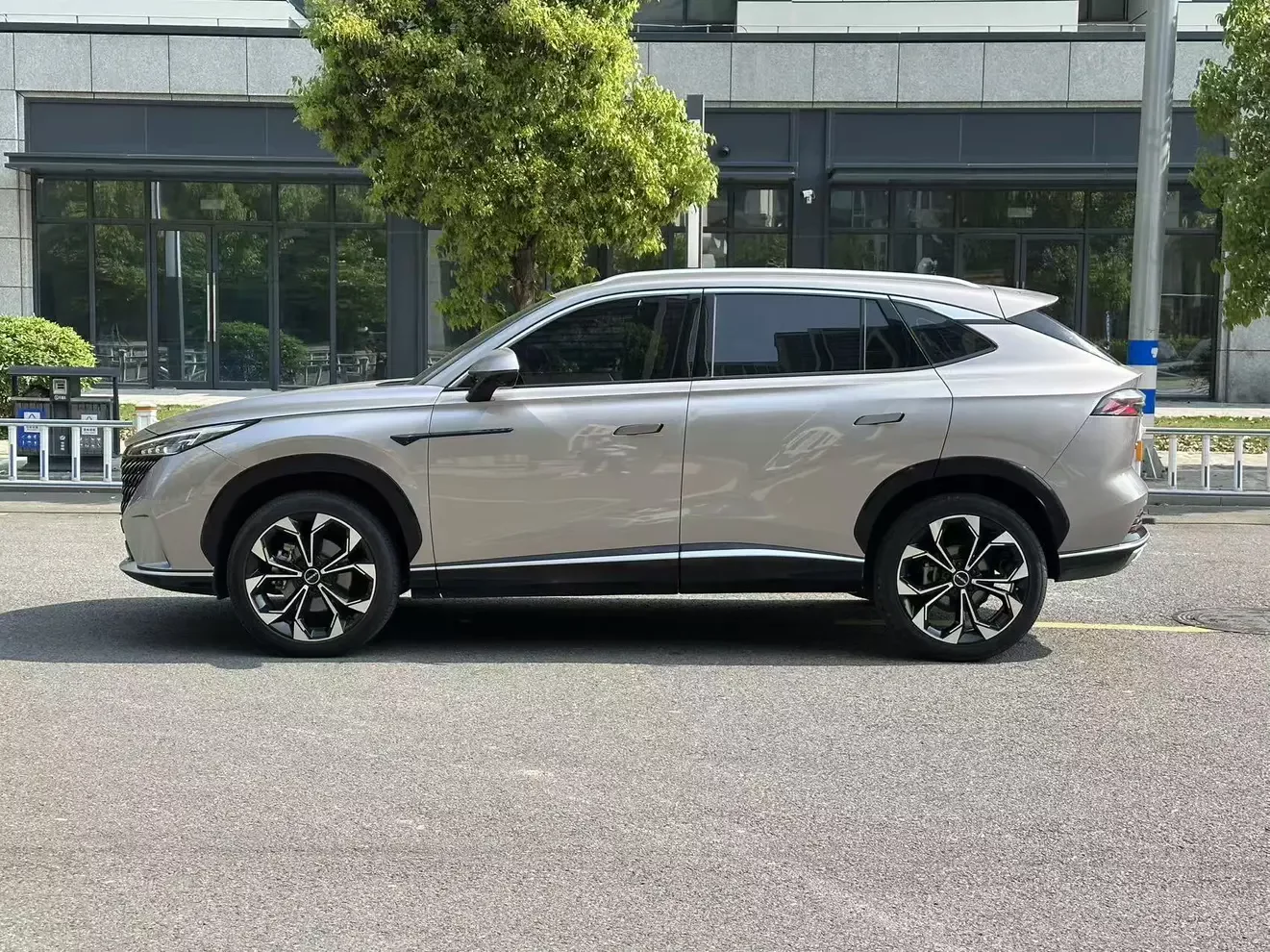 Roewe RX5