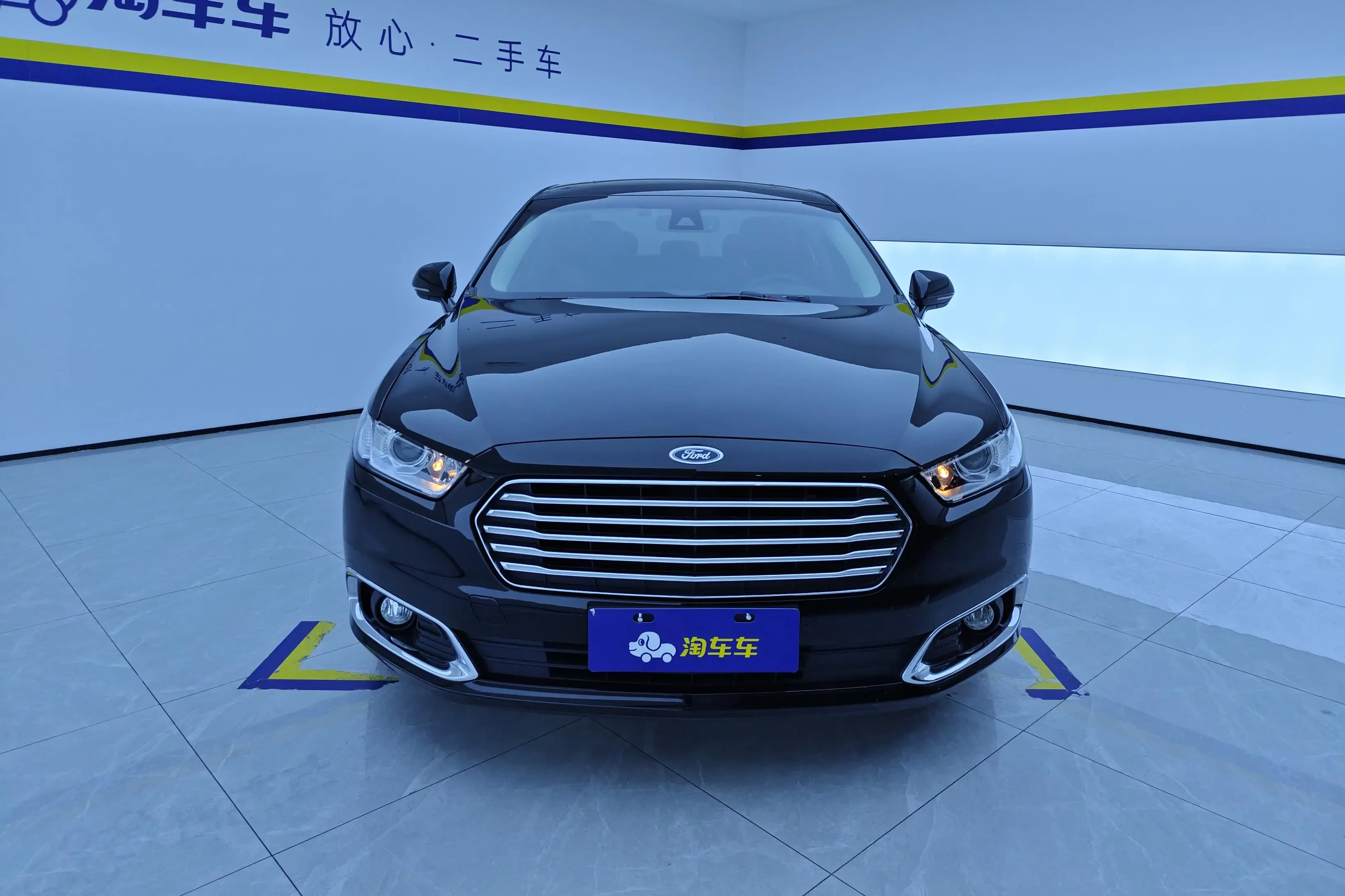 Ford Taurus