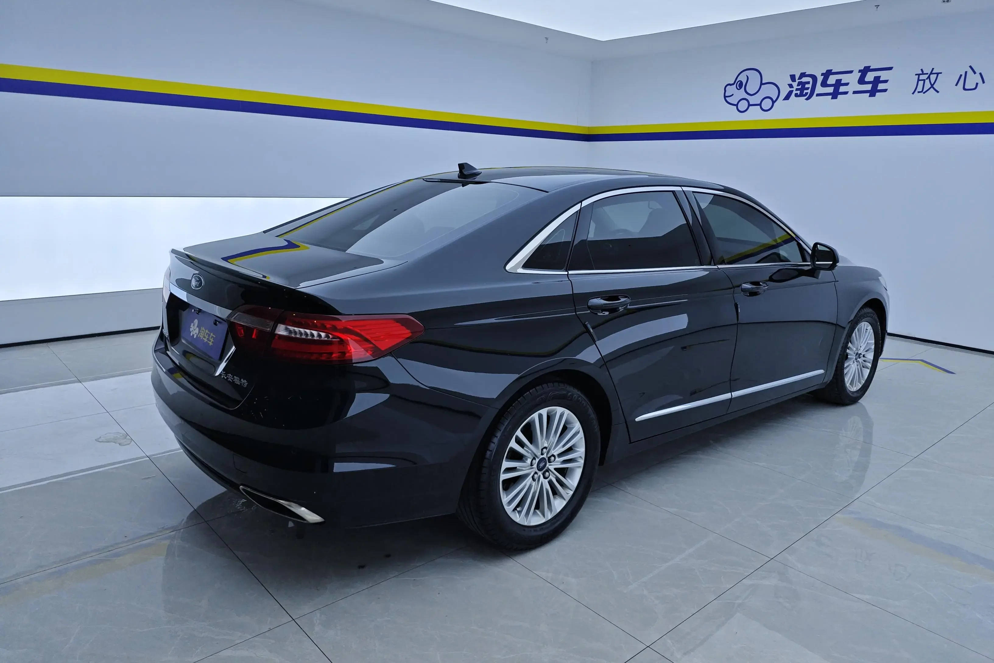 Ford Taurus
