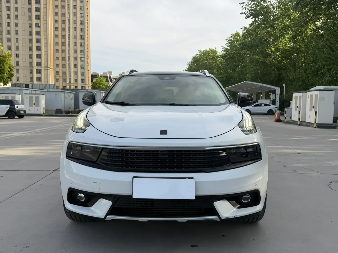 Lynk & Co 01