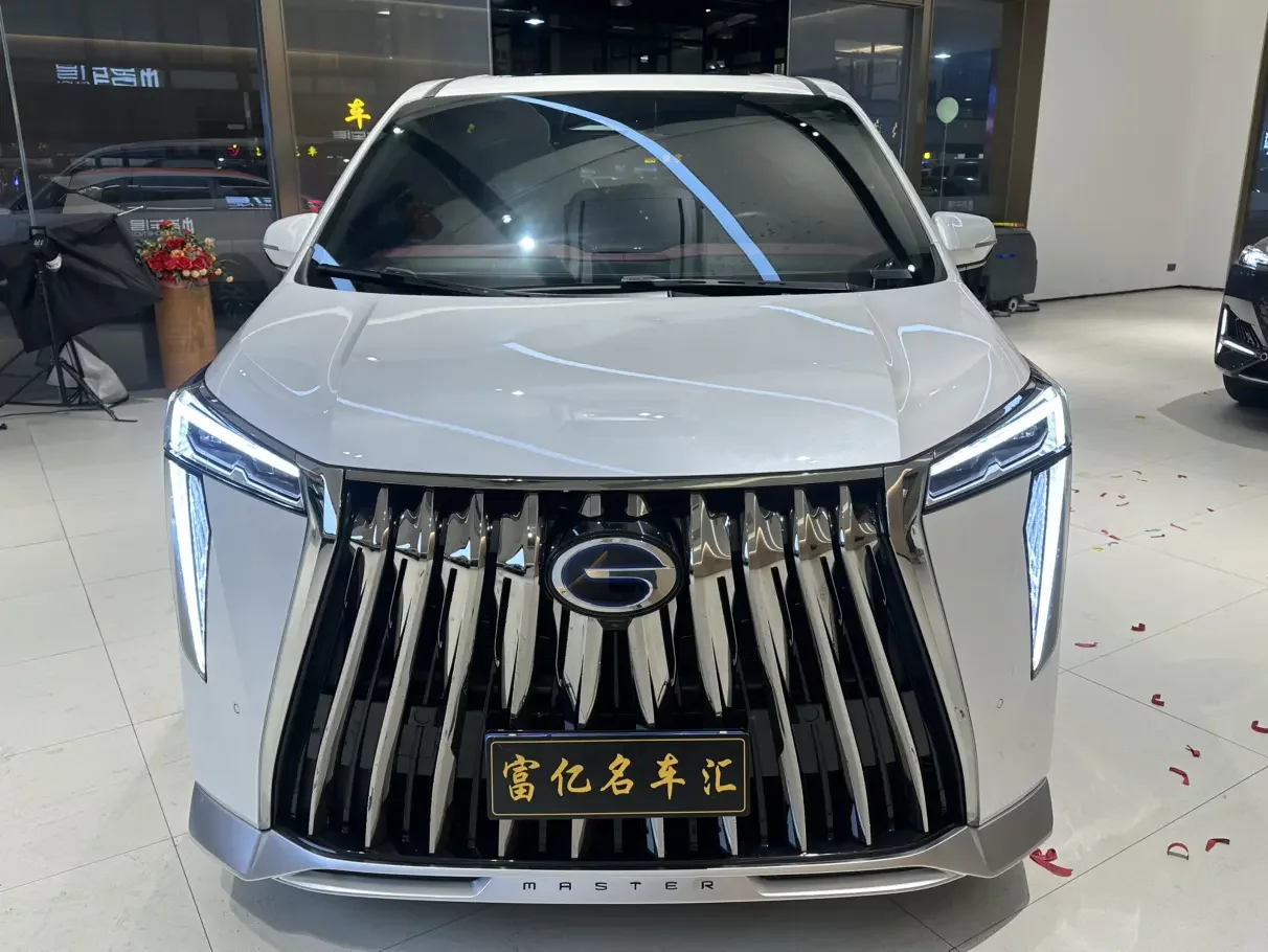 GAC Trumpchi M8