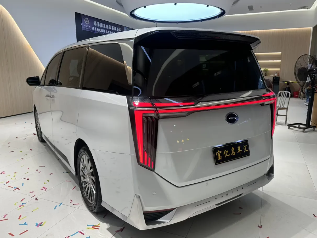 GAC Trumpchi M8