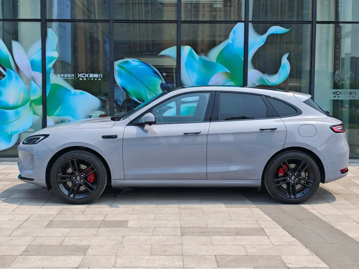 AITO M5