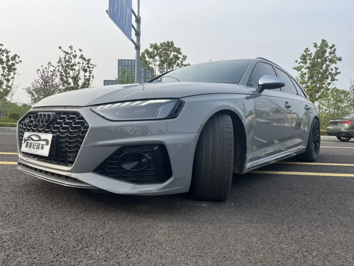 Audi RS 4
