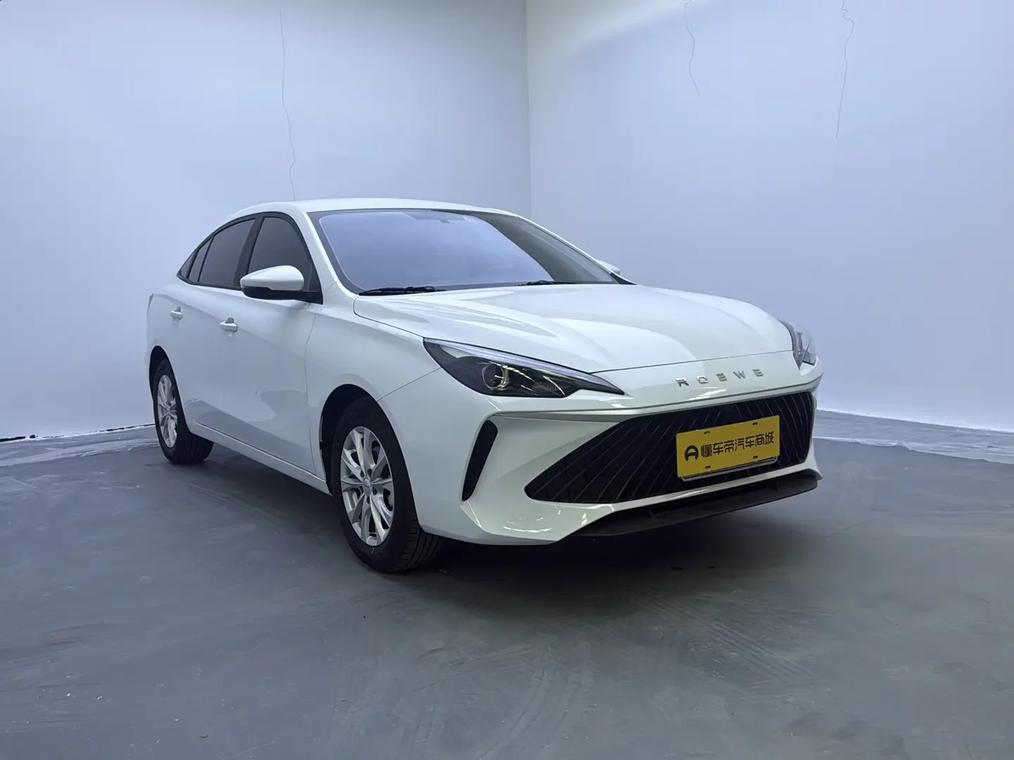 Roewe i5