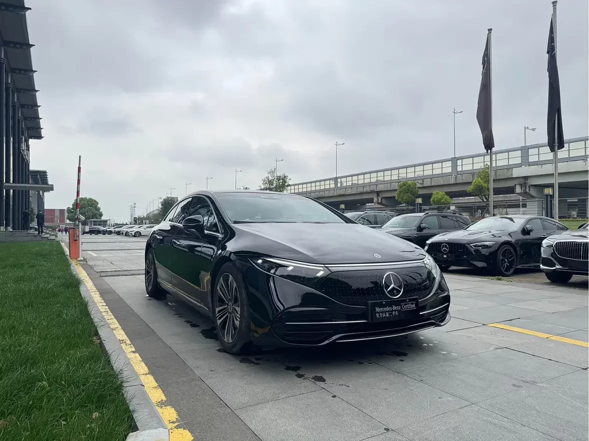 Mercedes-Benz EQS