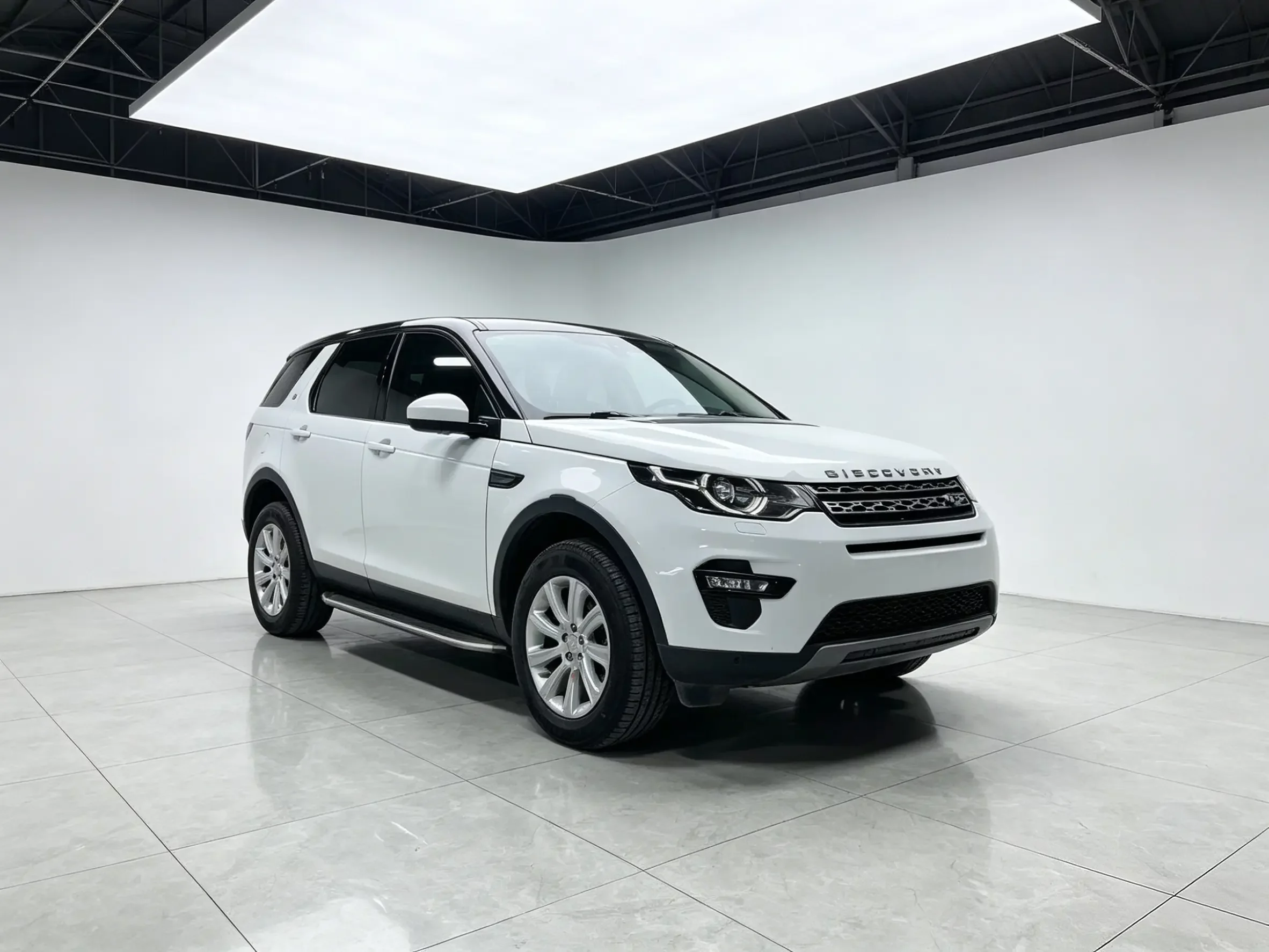 Land Rover Discover the magic