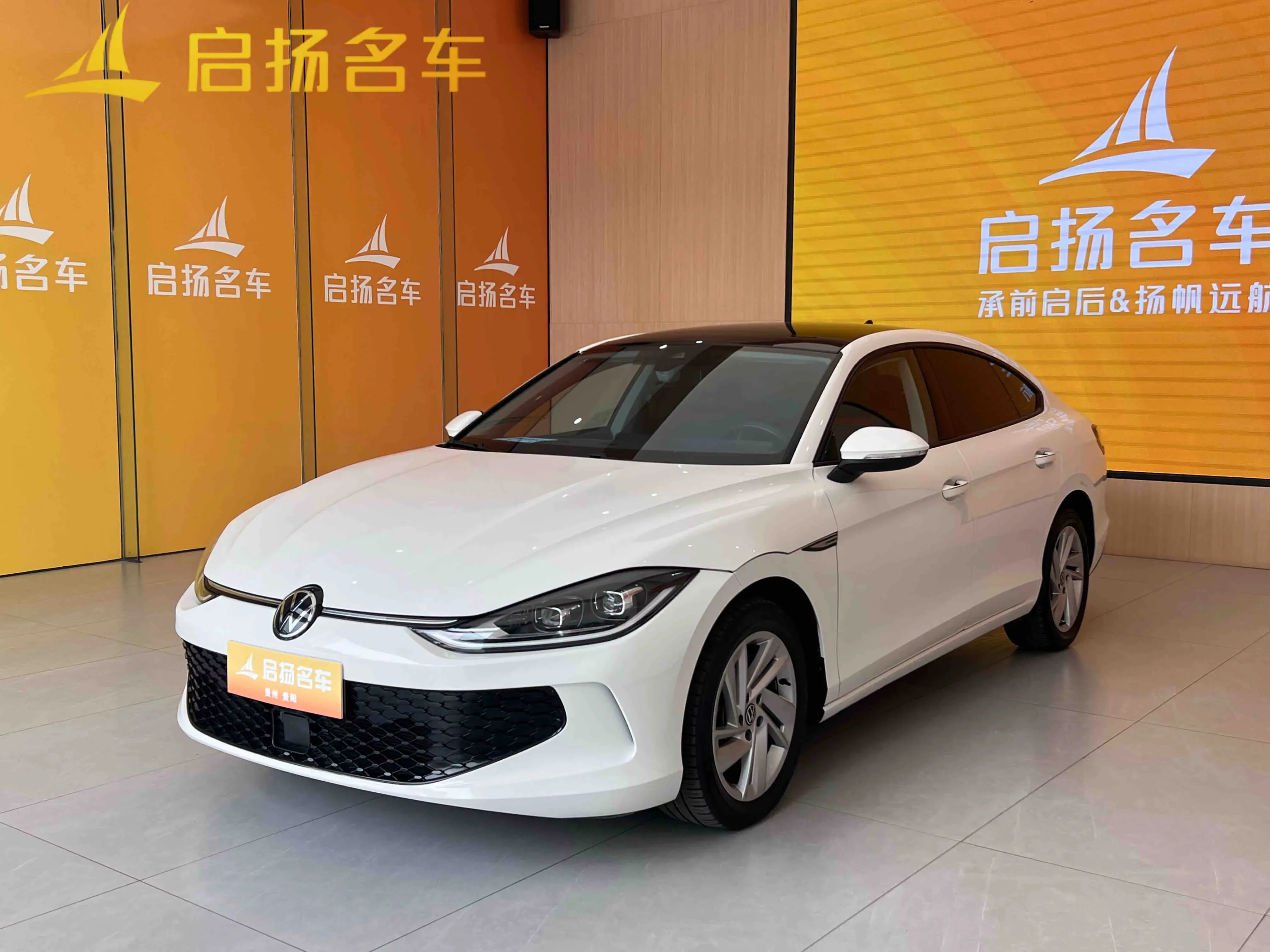 VOLKSWAGEN LAMANDO