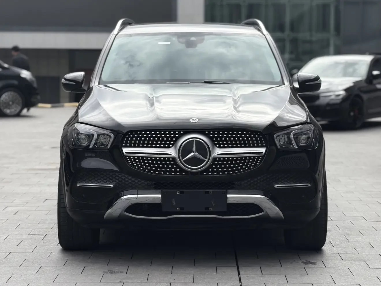 Mercedes-Benz GLE (Imported)
