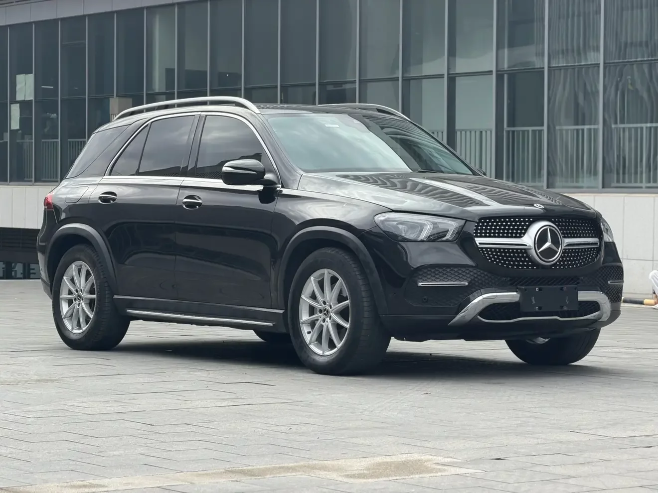 Mercedes-Benz GLE (Imported)