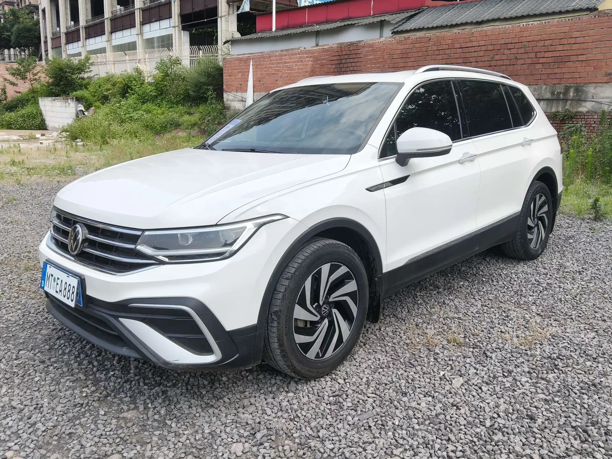 Volkswagen Tiguan L