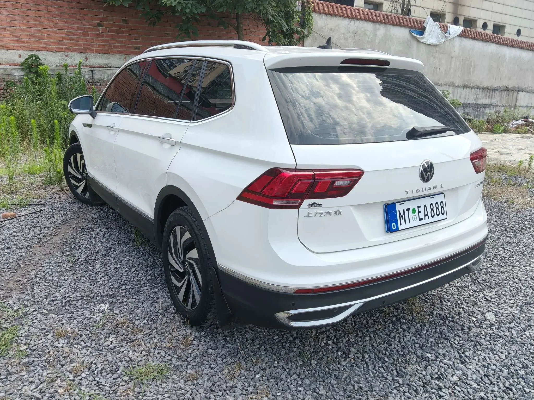 Volkswagen Tiguan L