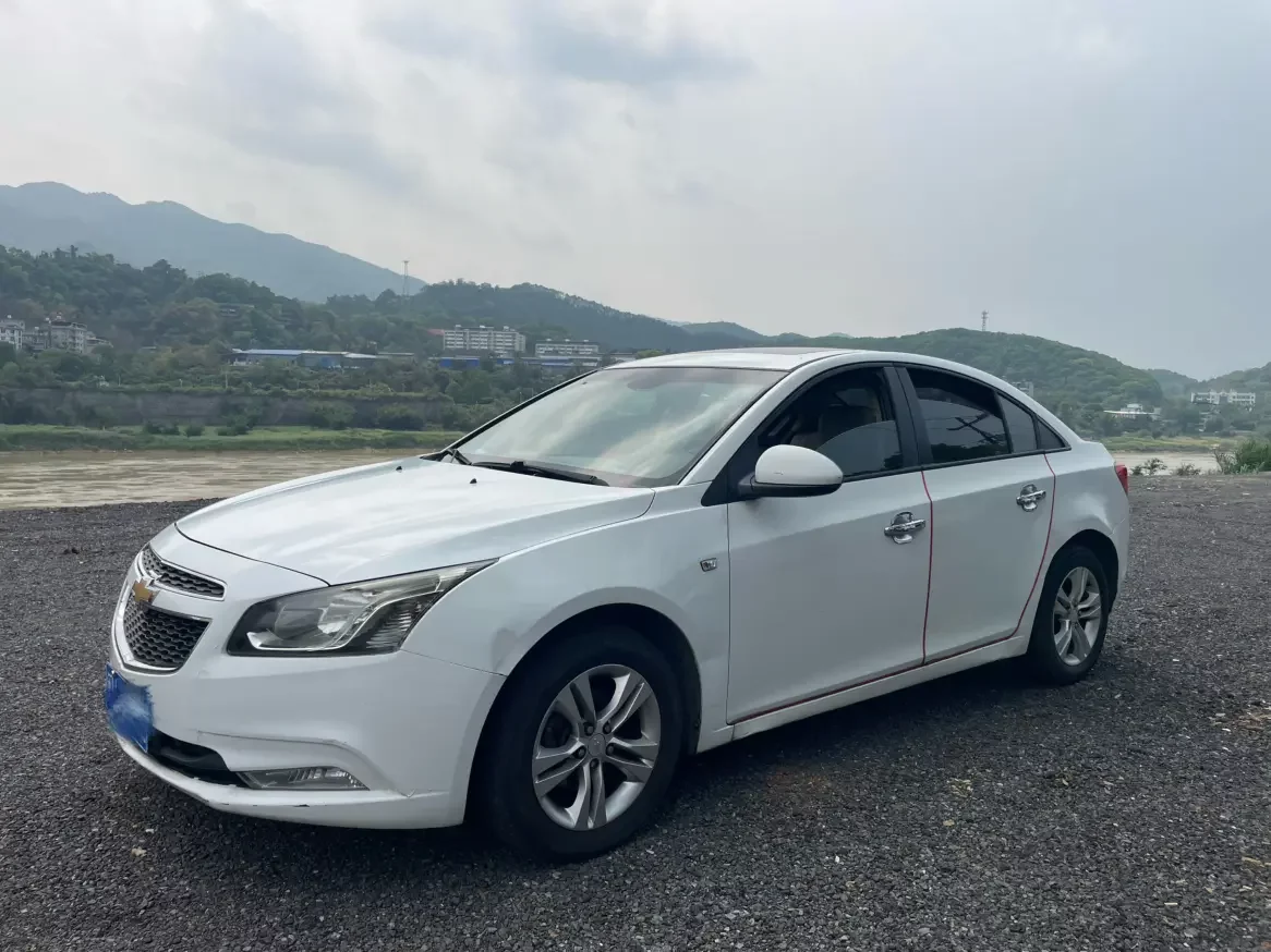 Chevrolet Monza (Cruze)  из Китая