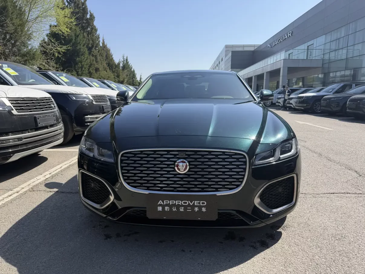 Jaguar XFL