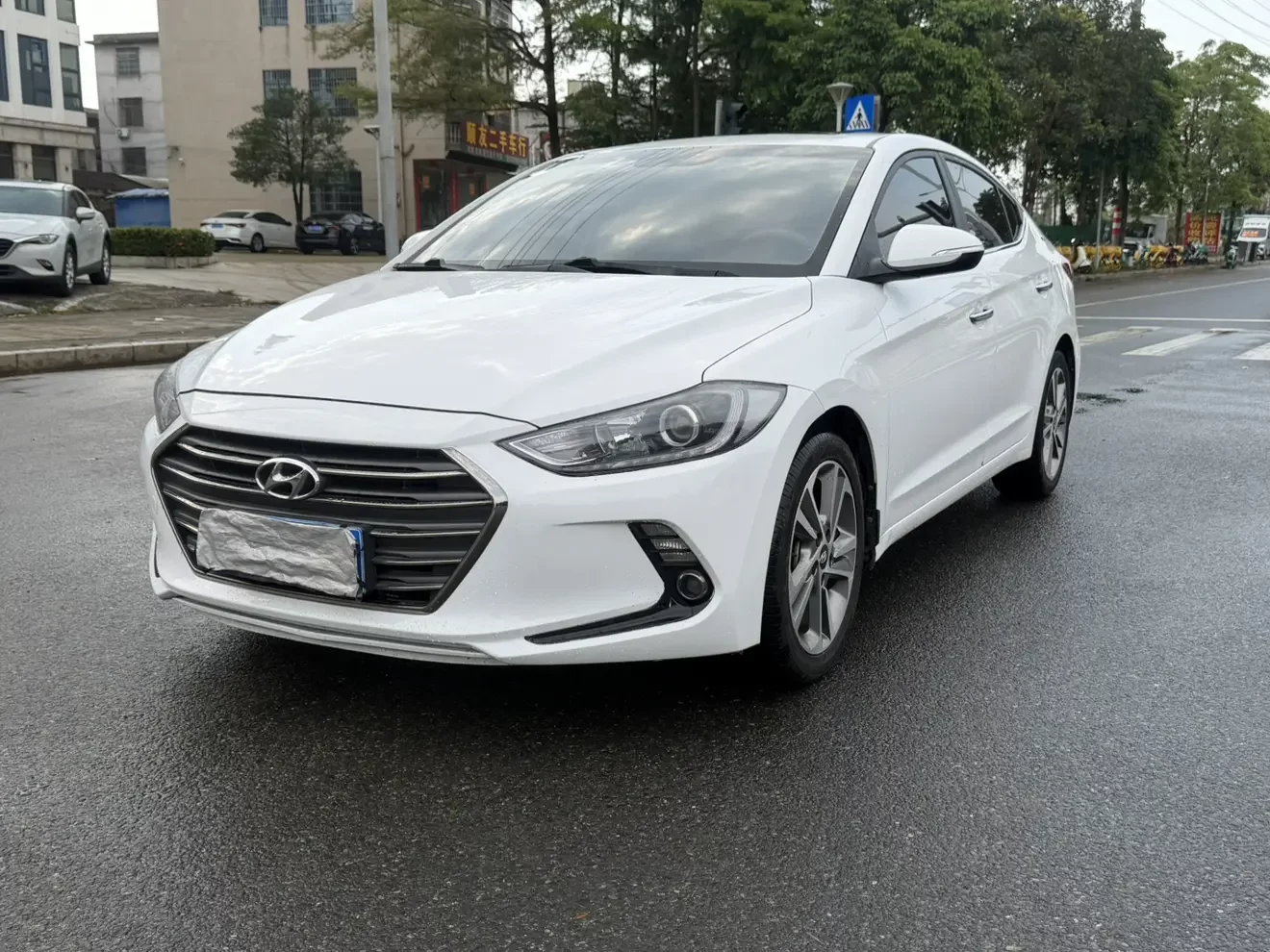 Hyundai lead