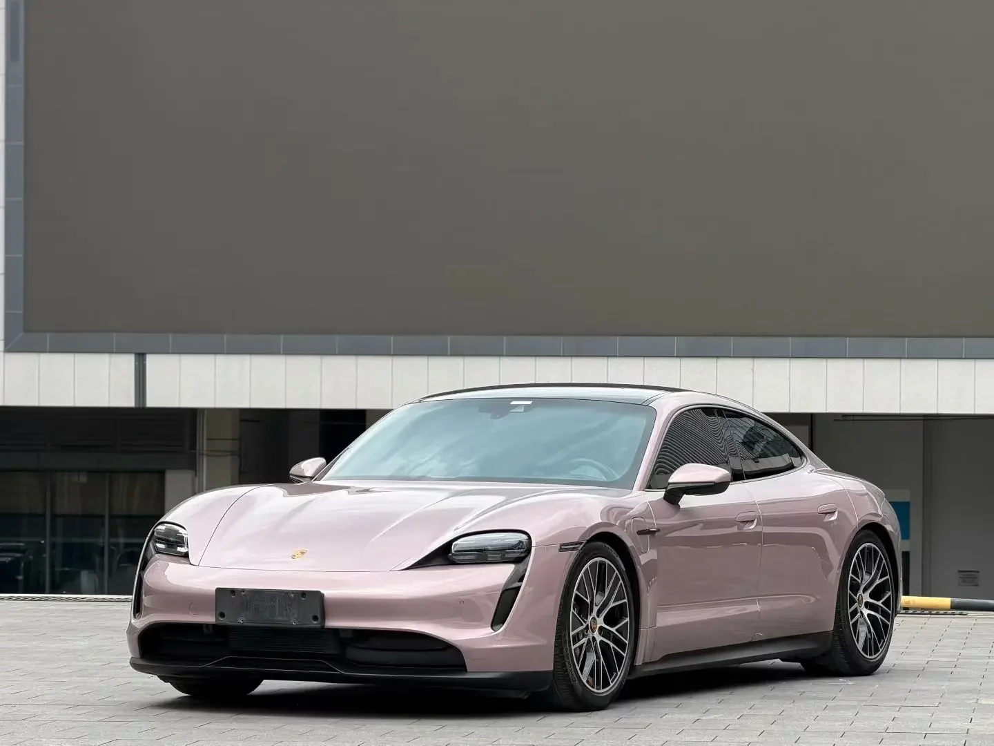 Porsche Taycan