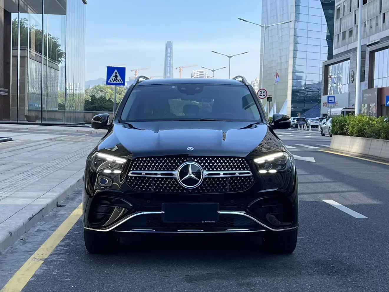 Mercedes-Benz GLE (Imported)