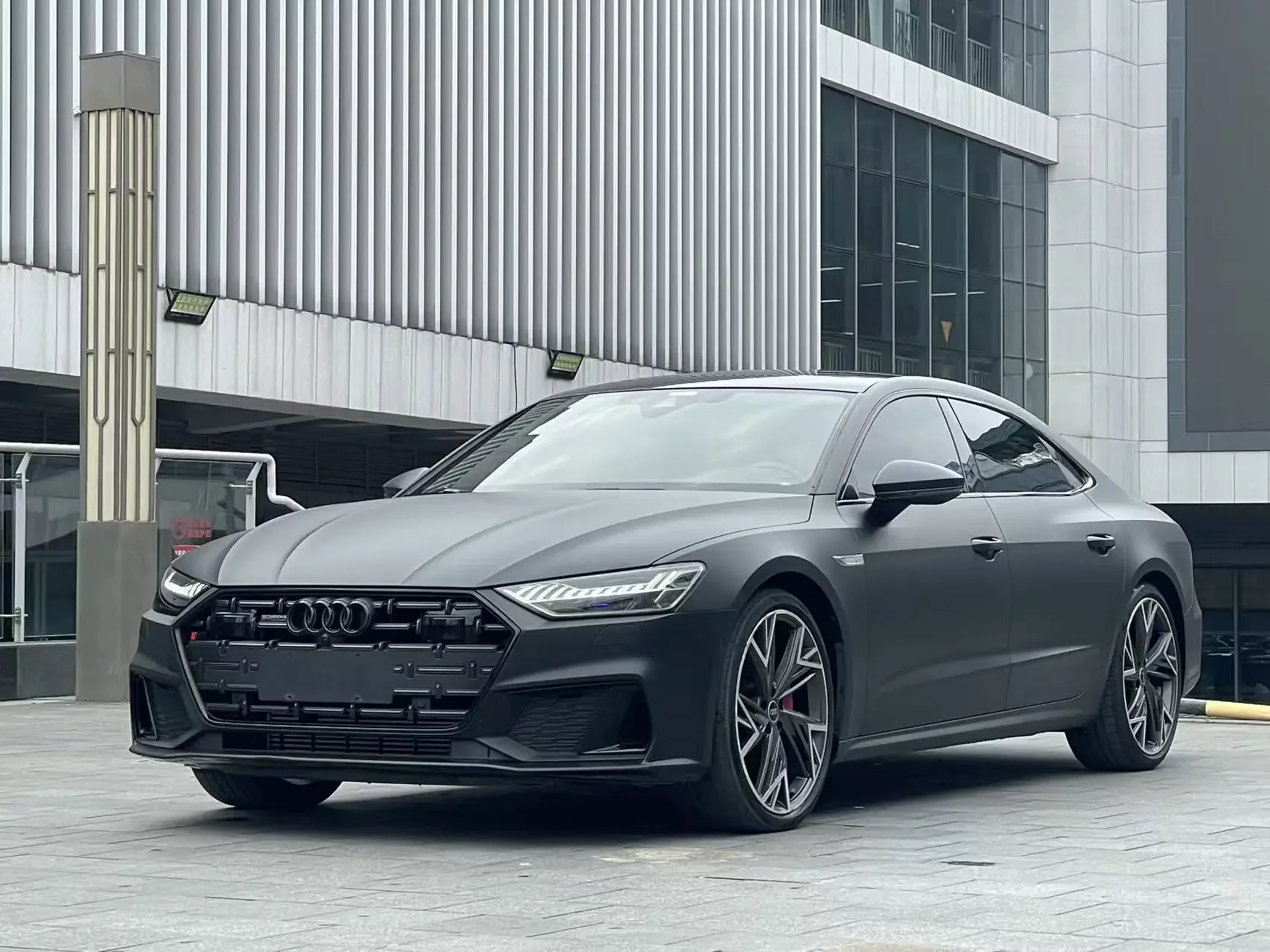 Audi A7L