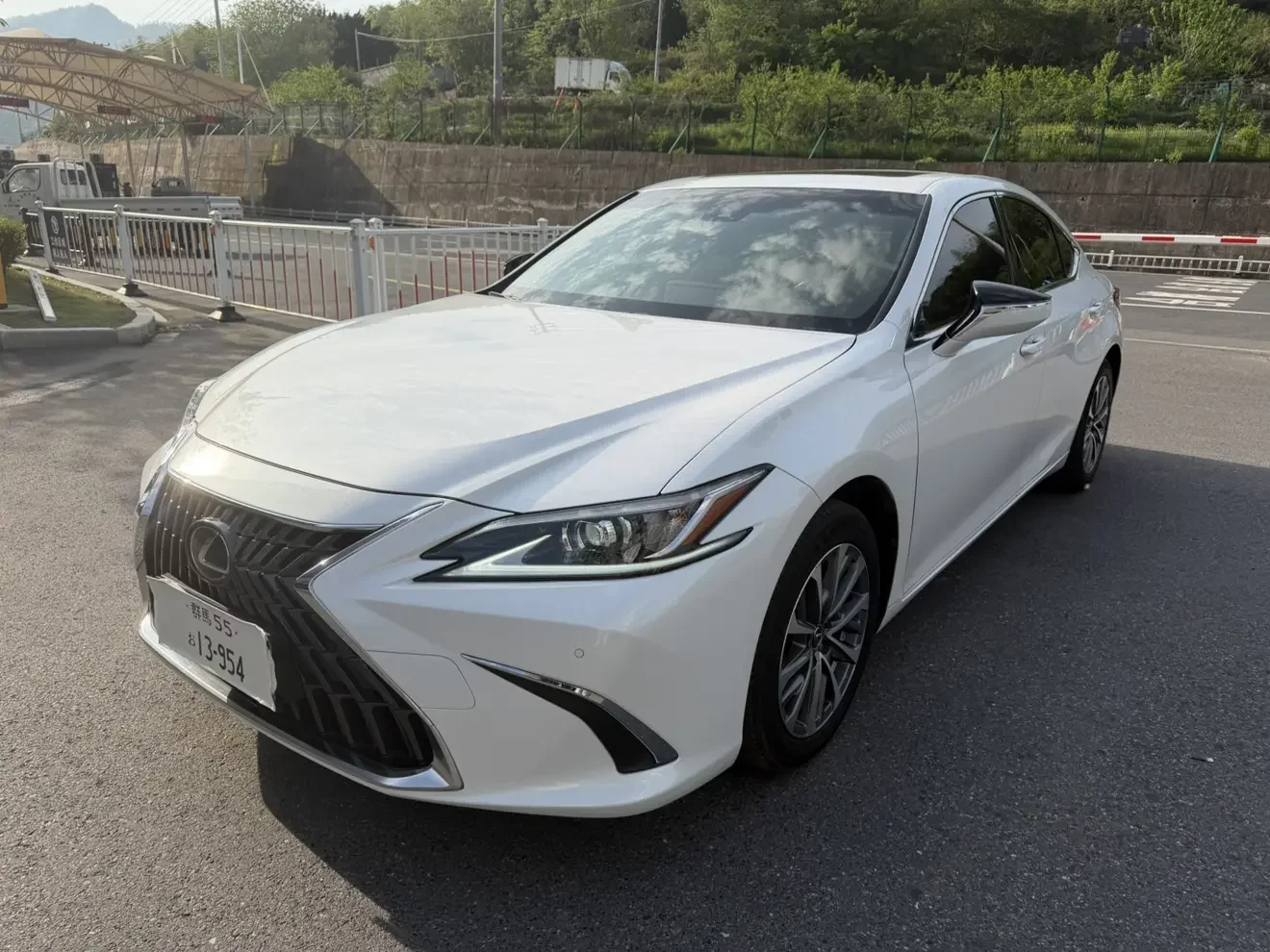 Lexus ES