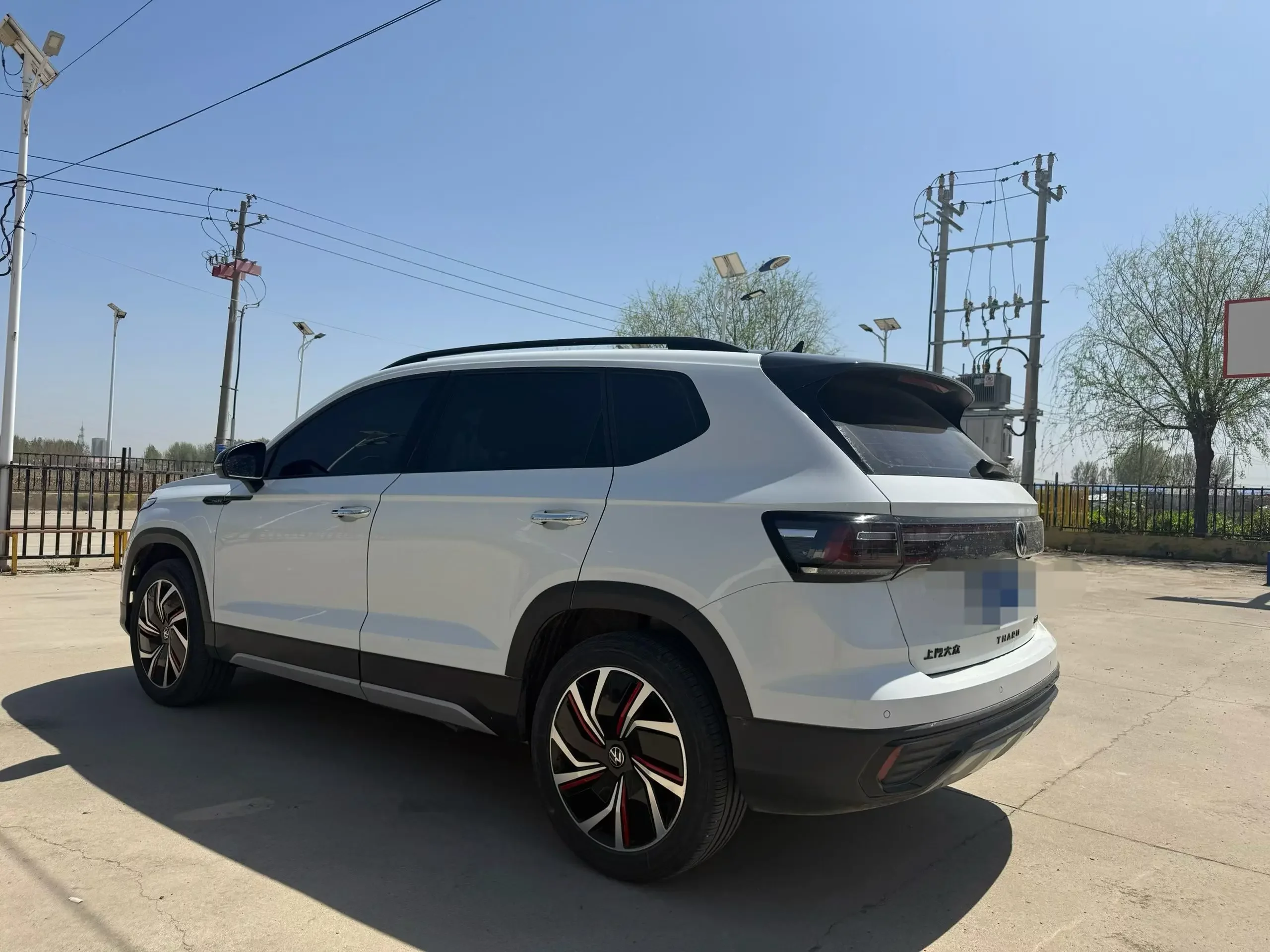 Volkswagen Tharu