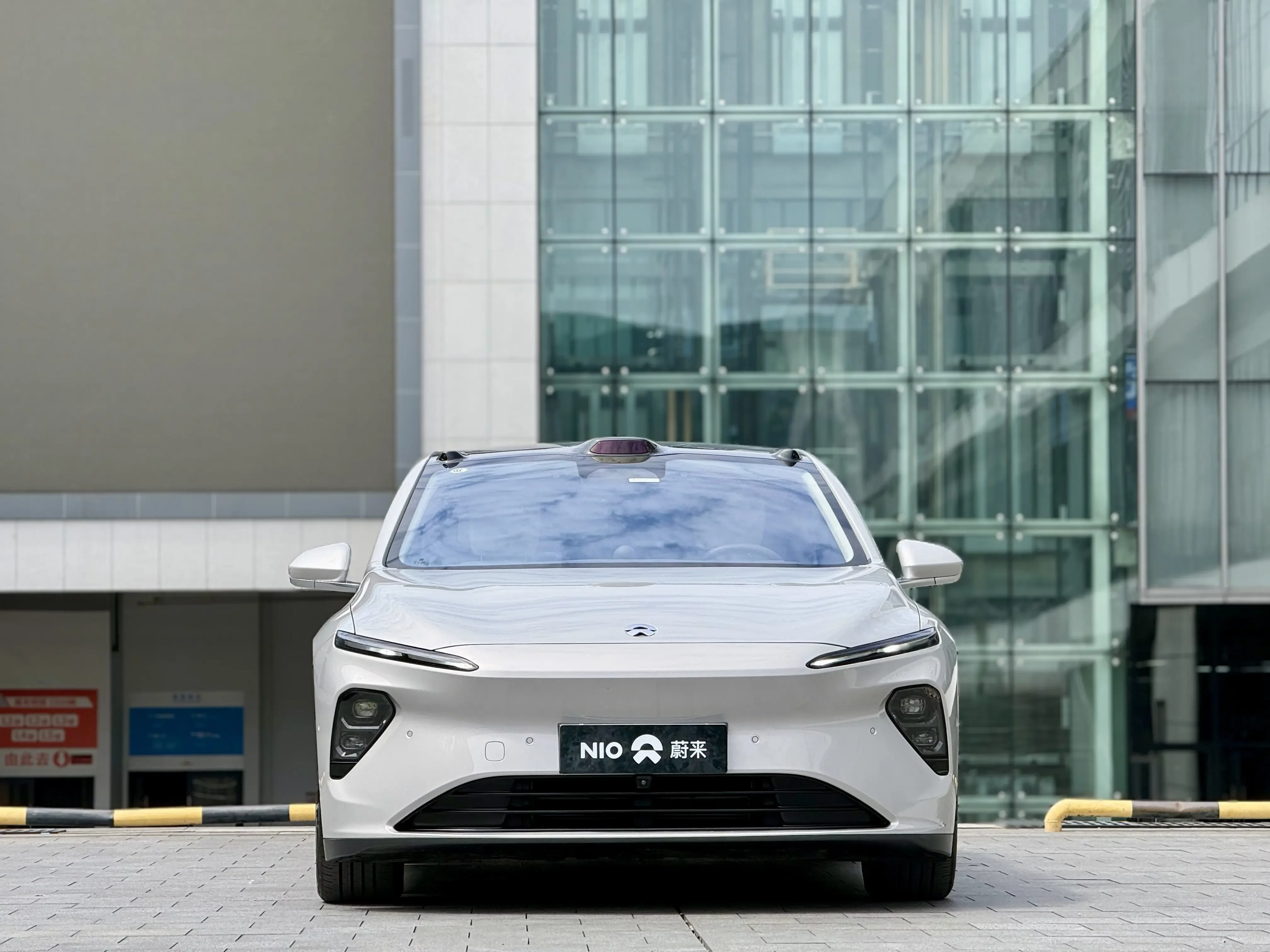 NIO ET7