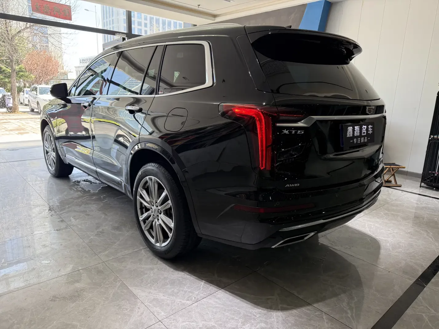 Cadillac XT6