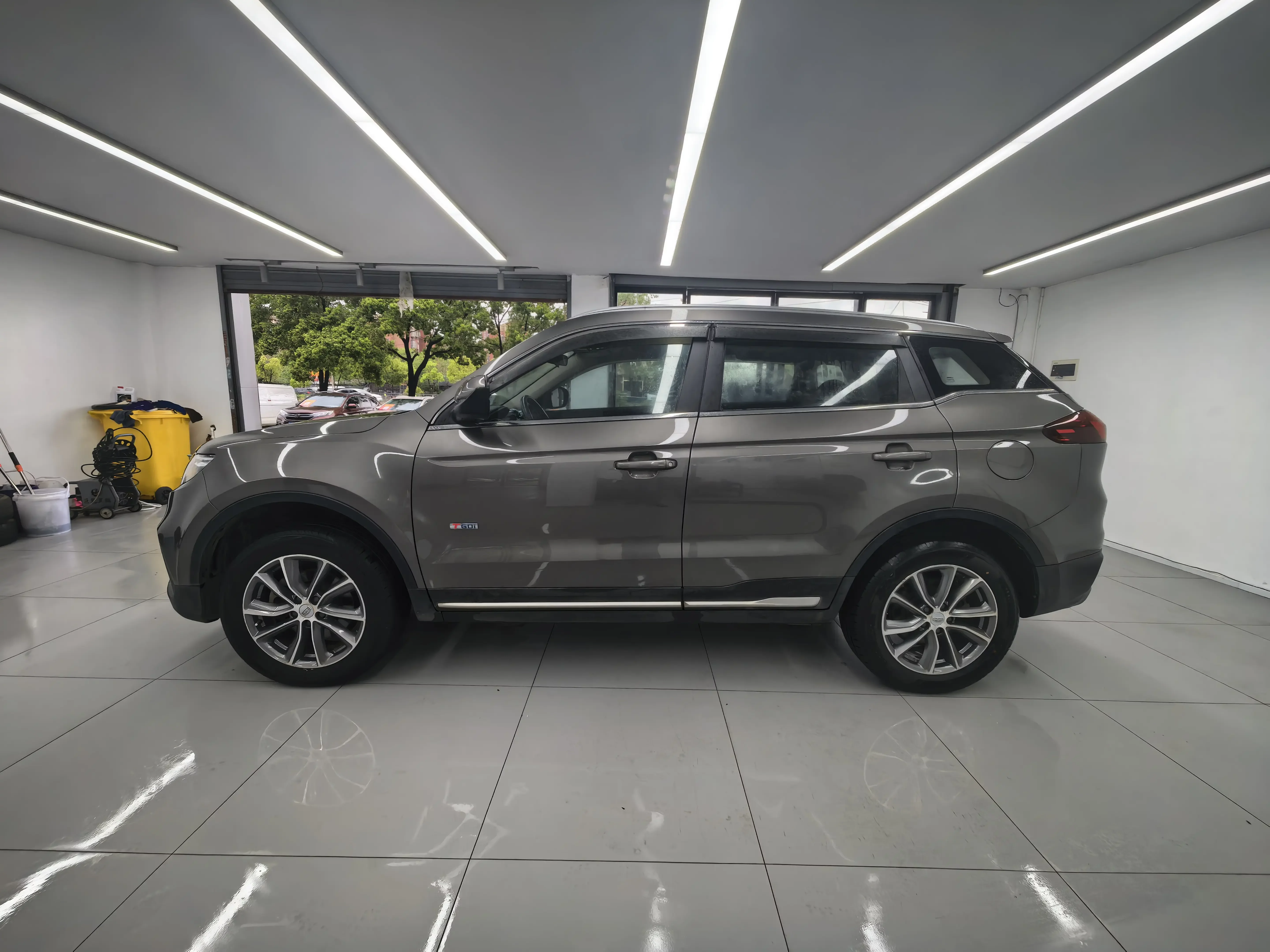 Geely Atlas