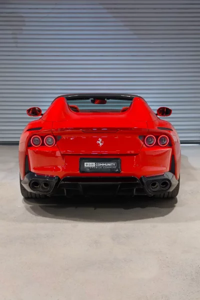 Ferrari 812