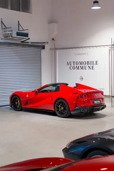 Ferrari 812