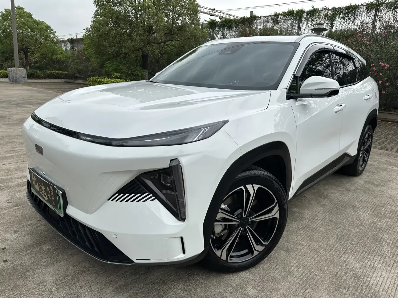 Geely Galaxy L7